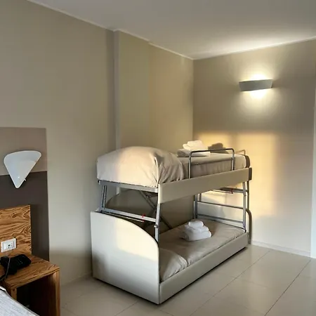 Hotel La 4*